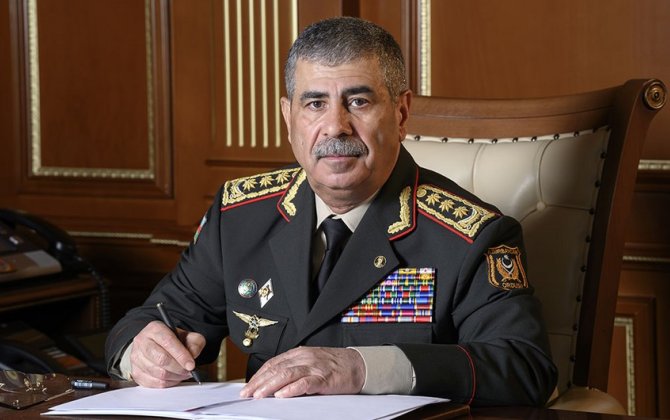 Zakir Həsənov ali hərbi rütbə verilən hərbçilərlə görüşüb