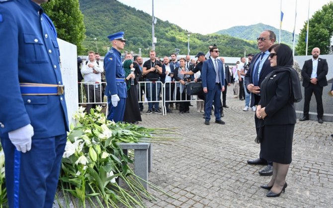 Сахиба Гафарова приняла участие в церемонии поминовения жертв Сребреницы