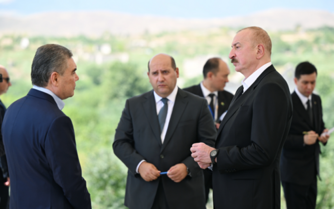 İlham Əliyev və Berdiməhəmmədov Füzulidə dağıdılmış yerlərə baxdılar - FOTOLAR