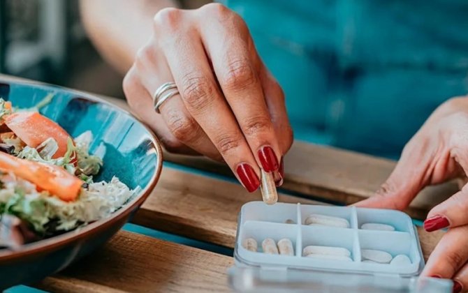 Antibiotik qəbul edərkən hansı qidaları yemək olmaz? - Həkimdən məsləhətlər