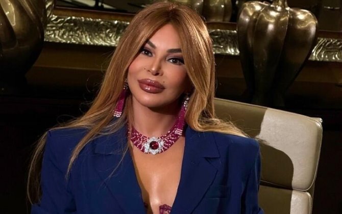 Aygün Kazımova özünü 