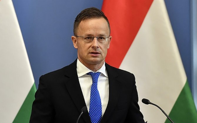 Siyarto: Macarıstan onu resurslarla təmin edən Rusiya şirkətlərinə qarşı sanksiyalara icazə verməyəcək