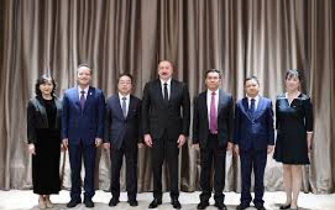 Президент Азербайджана встретился в Тяньцзине с генеральным директором корпорации 