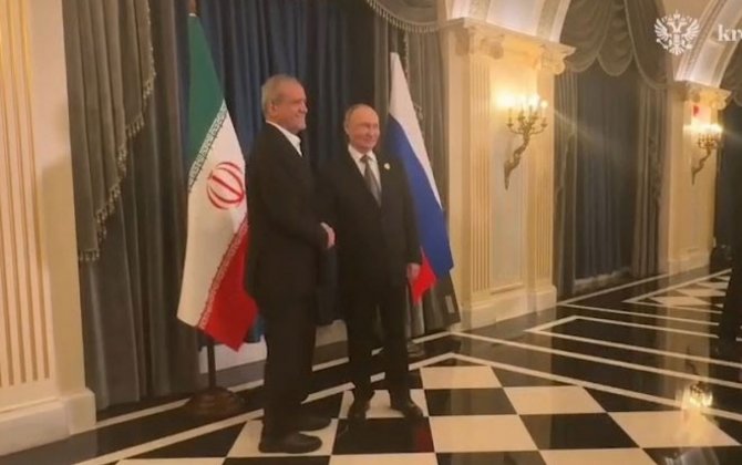 Putin Pezeşkianla görüşüb - VİDEO