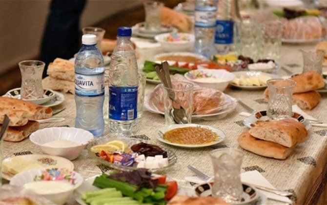 Ehsan israfına son qoyulur, bəs bahalı məzar daşı?