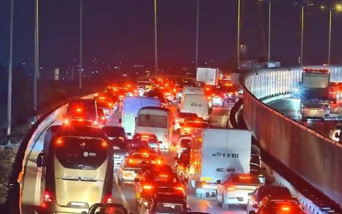 Bakı Dairəvi yolda avtoqəza olub, sıxlıq yaranıb