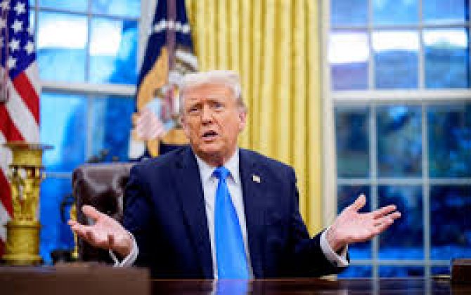 WP: Политика Трампа может грозить американской экономике спадом