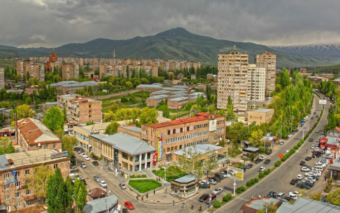 Ermənistanda iki qardaş restoranda intihar etdi