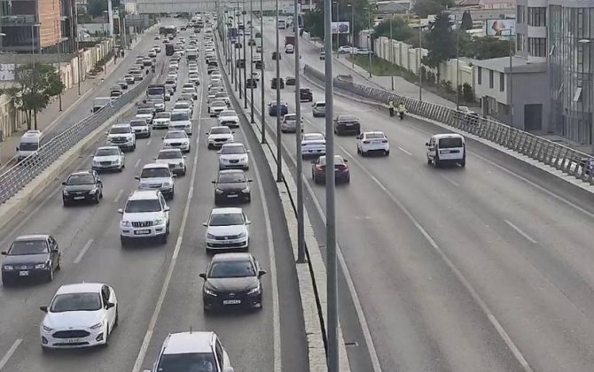 Bakıda 21 istiqamətdə tıxac var - SİYAHI