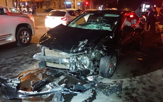 Gəncədə yol qəzası baş verib - Xəsarət alanlar var - FOTO-VİDEO