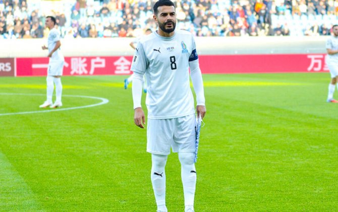 Emin Mahmudovdan tarixi rekord - Qurban Qurbanovu keçdi