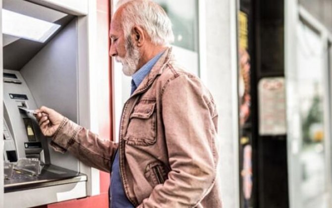 Pensiya yaşına az qalan şəxslərin işdən çıxarılması qadağan edilə bilər