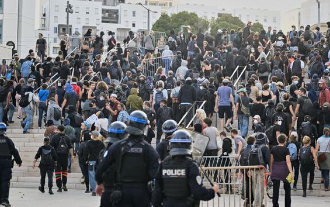 Во Франции в акции протеста 