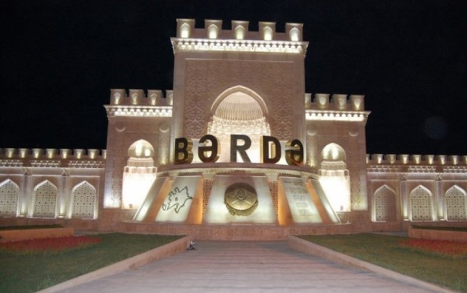 Jurnalist Bərdədə həkim səhlənkarlığından narazılıq edir