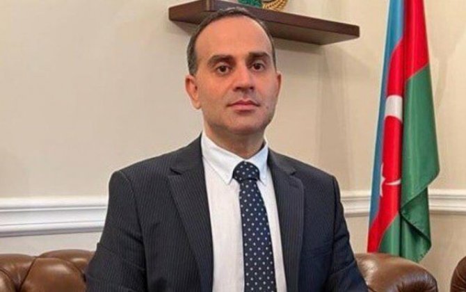 Geri çağırılan səfirimizin katibəsindən qeyri-qanuni uşağı var? - FOTO