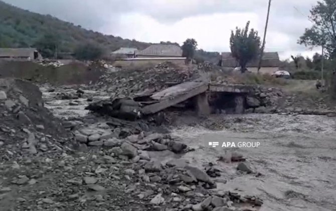 Balakəndə sel körpünü dağıtdı