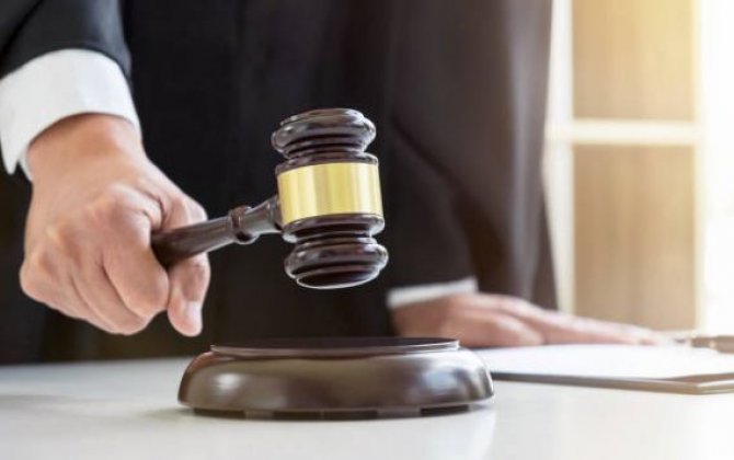 Mübahisə etdiyi şəxsin üzərinə qəsdlə maşın sürən şəxslə bağlı qərar ləğv edildi