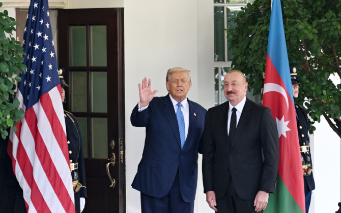 “O, bütün dünya liderlərini özünə heyran etməyi bacarıb”