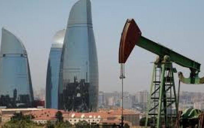 Азербайджанская нефть подешевела почти на 1%