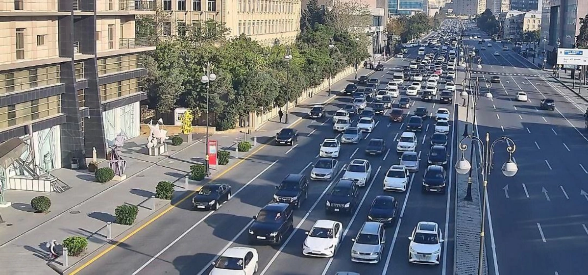 Bakının bu yollarında sıxlıq var - SİYAHI