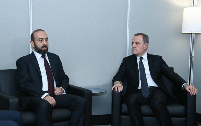 Ceyhun Bayramov Mirzoyanla görüşdü