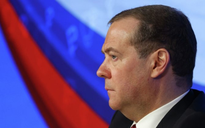 Медведев заявил об уходе Трампа в альтернативную реальность