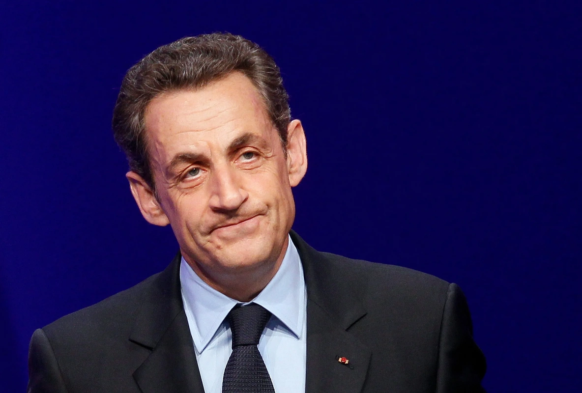Sarkozi 5 il müddətinə azadlıqdan məhrum edilib
