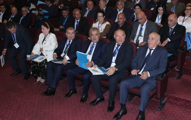 Azərbaycan Milli İstiqlal Partiyasının XIII Qurultayı keçirildi - FOTOLAR