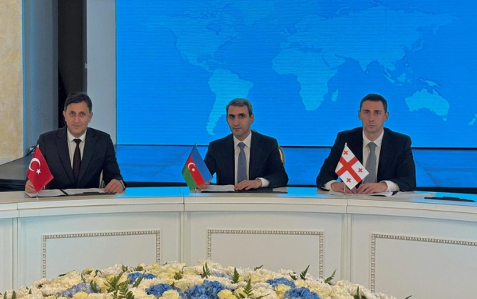 Bakı–Tbilisi–Qars dəmiryolu ilə yükdaşımalarla bağlı Anlaşma Memorandumu imzalanıb