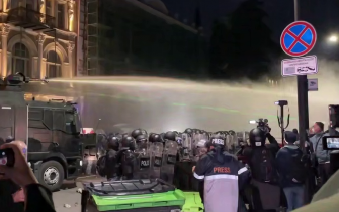 В Тбилиси при протесте у резиденции президента пострадали 14 сотрудников правопорядка