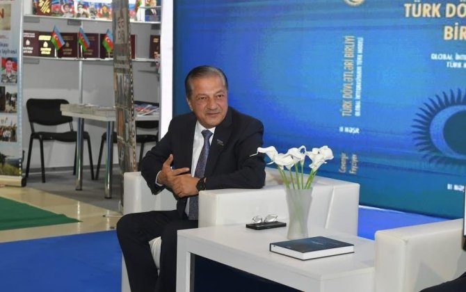 Millət vəkili Cavanşir Feyziyevin “Türk Dövlətləri Birliyi” kitabının təqdimatı oldu - FOTOLAR