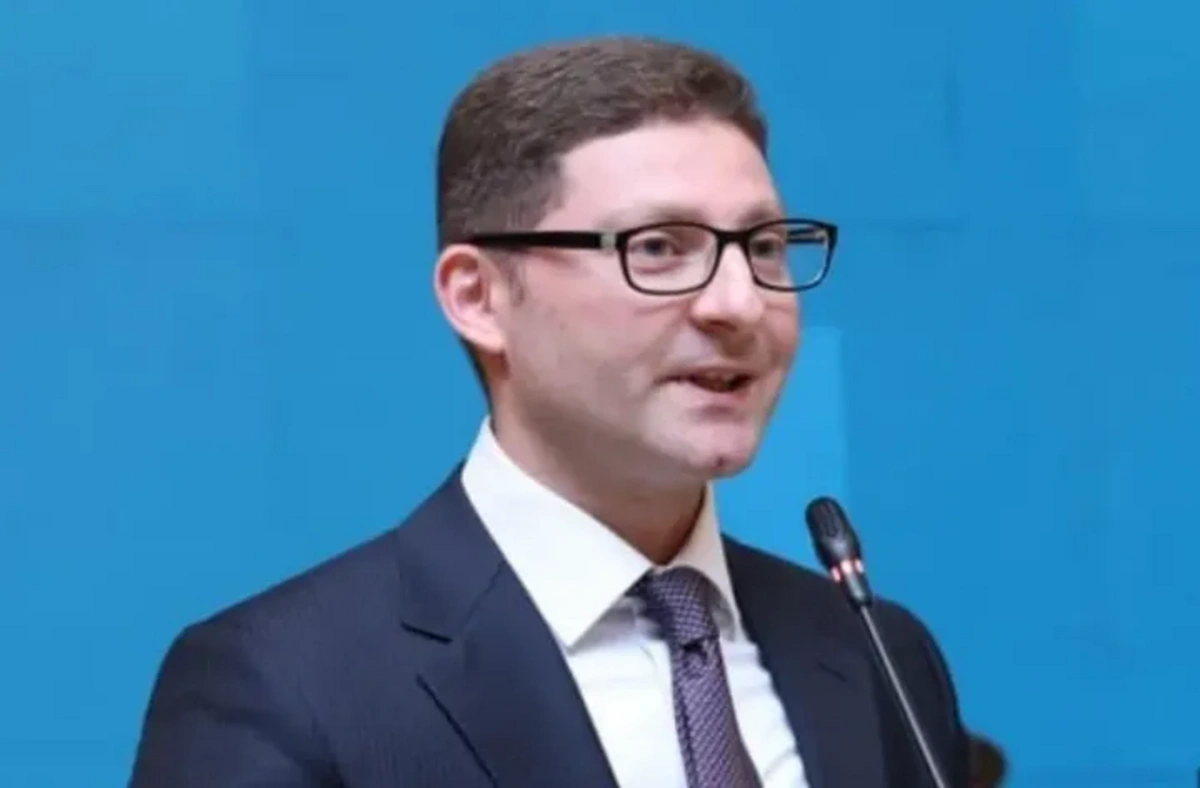 Вюсал Халилов: Годовой оборот всех лицензированных организаций превысил 38.8 млрд манатов