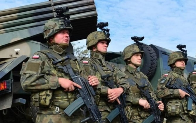 Польша наращивает армию через добровольные курсы