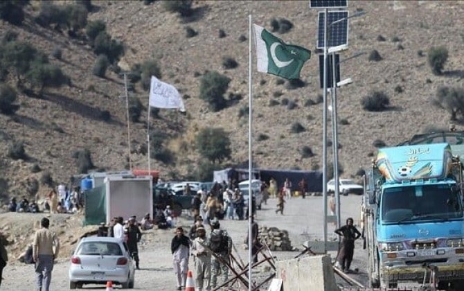Pakistan Əfqanıstanla sərhədini bağladı