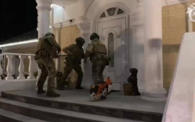Rusiyada xüsusi təyinatlılar tikinti maqnatı Razim Abasovun villasında reyd keçirdi - FOTO