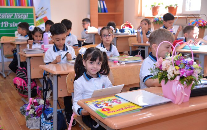 I sinfə qeydiyyata üzrlü səbəbdən gecikən uşaqların qəbulu davam edir