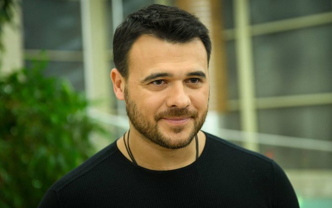 Çiynimdə yuxuya gedir, bütün gecə tərpənməyə belə qorxuram - Emin Ağalarovdan təsirli paylaşım