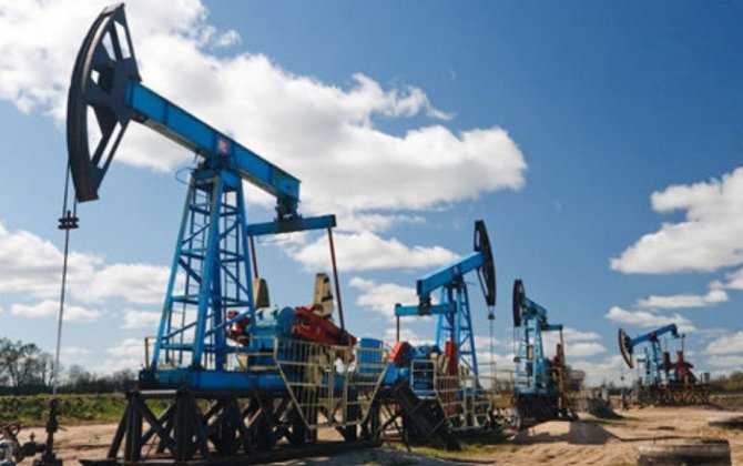 Азербайджанская нефть незначительно подешевела