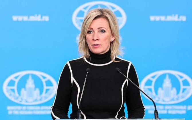Zaxarova Latviyanın rusiyalıları deportasiya etmək qərarını pisləyib