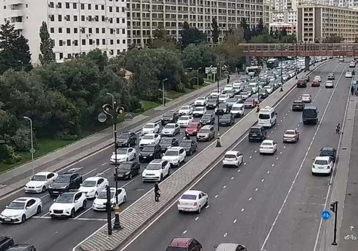 Paytaxtda sıxlıq olan küçələrin SİYAHISI