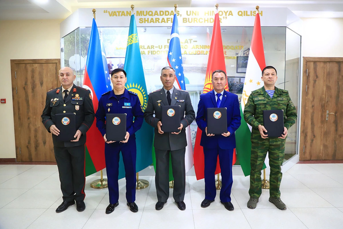 Azərbaycan və Özbəkistan ali hərbi məktəbləri arasında memorandum imzalanıb - FOTO