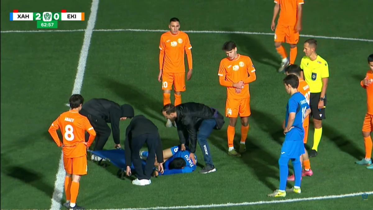 В Казахстане во время матча умер 19-летний футболист-ФОТО-ВИДЕО