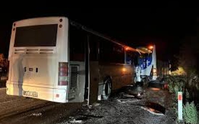 При столкновении автобусов на севере Турции пострадали 12 человек