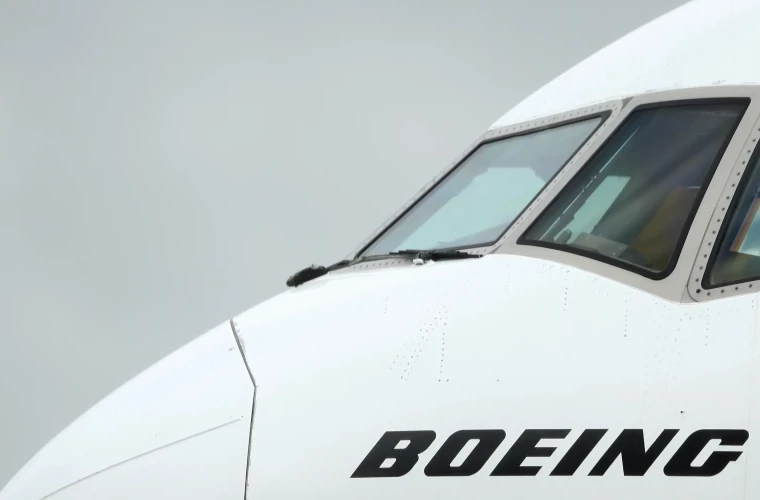 В США у самолета Boeing 737 треснуло лобовое стекло на высоте 11 тыс. м