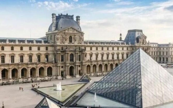 Parisdə Luvr qarət olundu – dünyanın ən məşhur muzeyi bağlandı