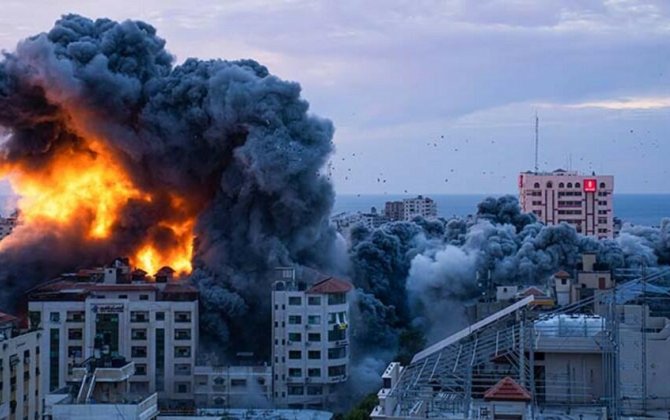 İsrail Qəzzanın mərkəzinə güclü zərbələr endirdi