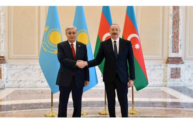 İlham Əliyev Tokayevi təbrik etdi
