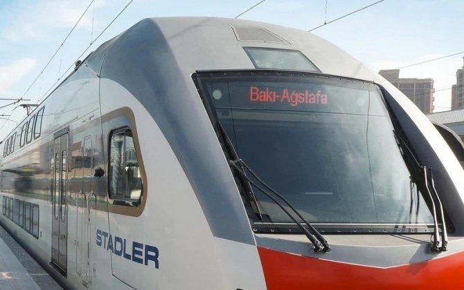 Bakı-Ağstafa qatarından istifadə edənlərin NƏZƏRİNƏ - FOTO