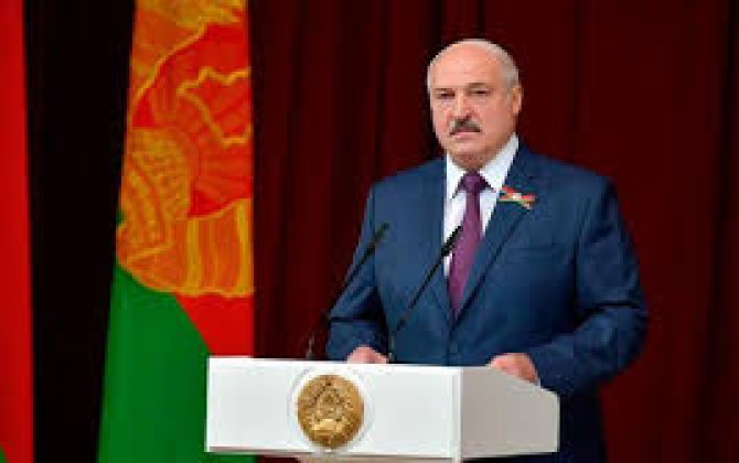 Лукашенко: Нужно остановить гонку вооружений, а не смотреть через прицел автомата