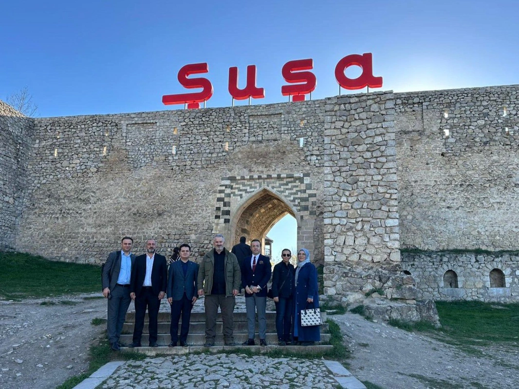 Türkiyəli deputat Xankəndi və Şuşa şəhərlərində olub - FOTO